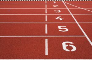 ランニング時の膝痛を軽減するためのおすすめシューズは？