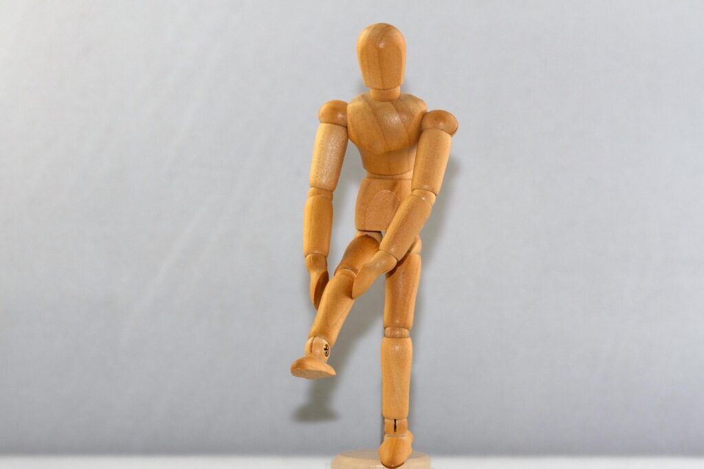 膝がズキズキ痛む原因は何ですか？