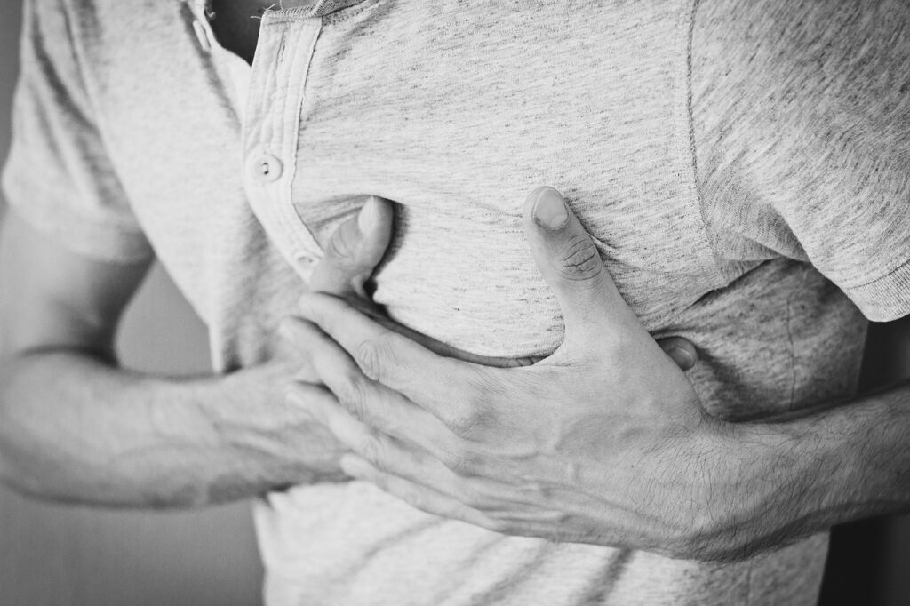 長時間座ると膝痛い原因は何ですか？